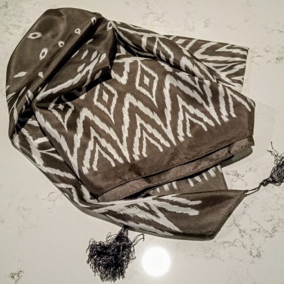 El Corte Ingles Taupe & White Square Silk Scarf - Picture 4 of 6